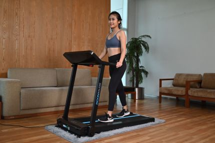 DQUE MOON WALKER TREADMILL 